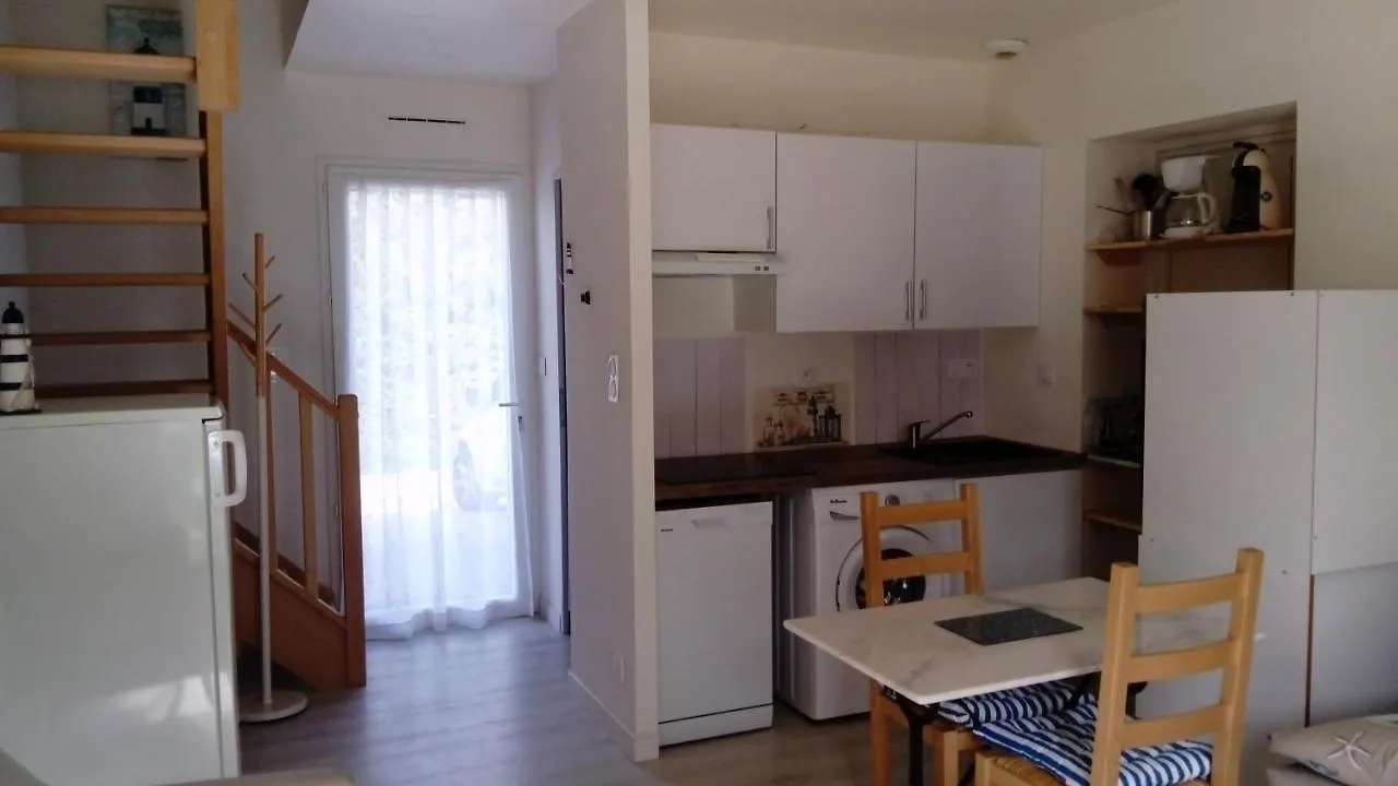 Petite Maison Pour L'Hiver Locmariaquer France